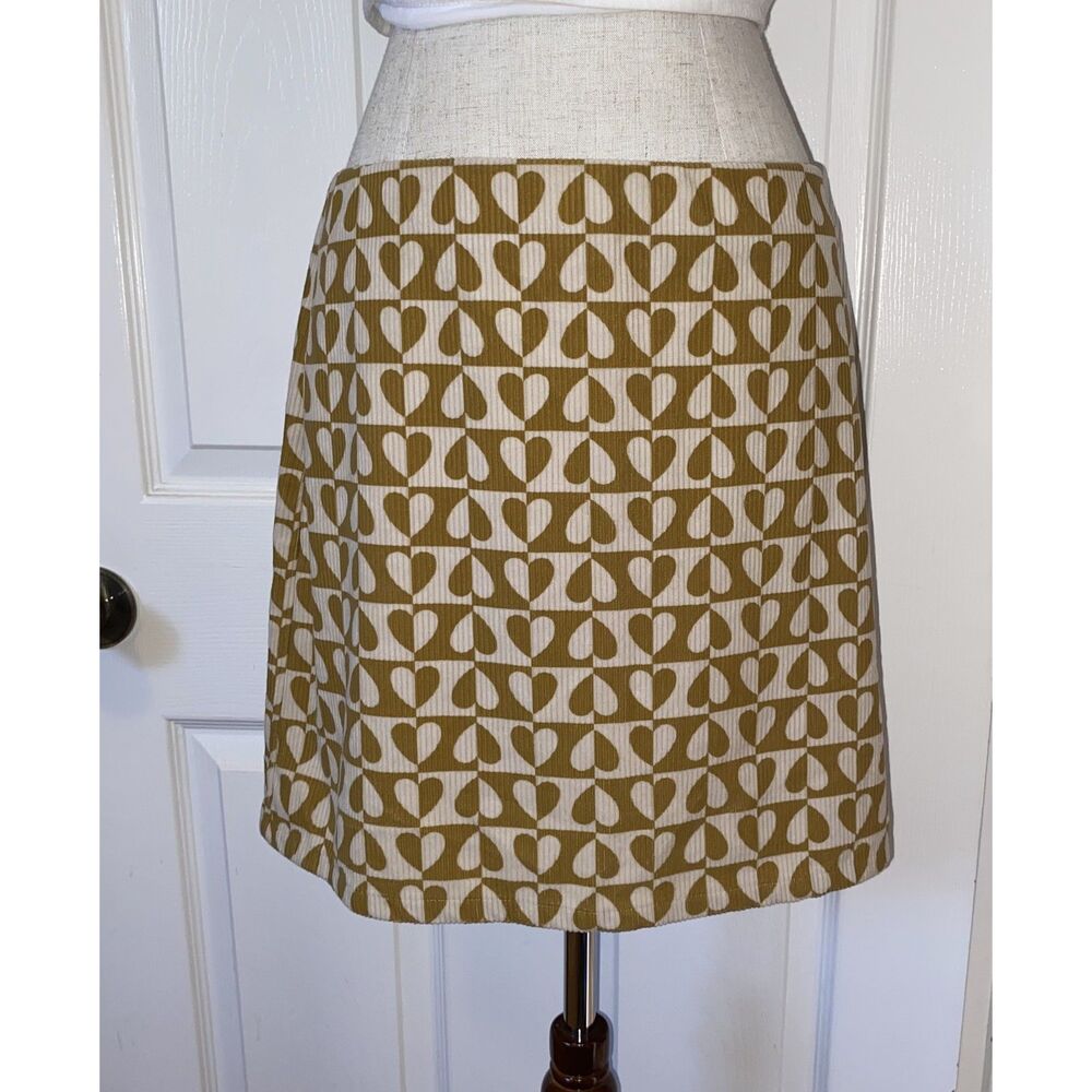 Elodie Corduroy Mini Skirt with An Abstract Heart Pattern Size Large Retro